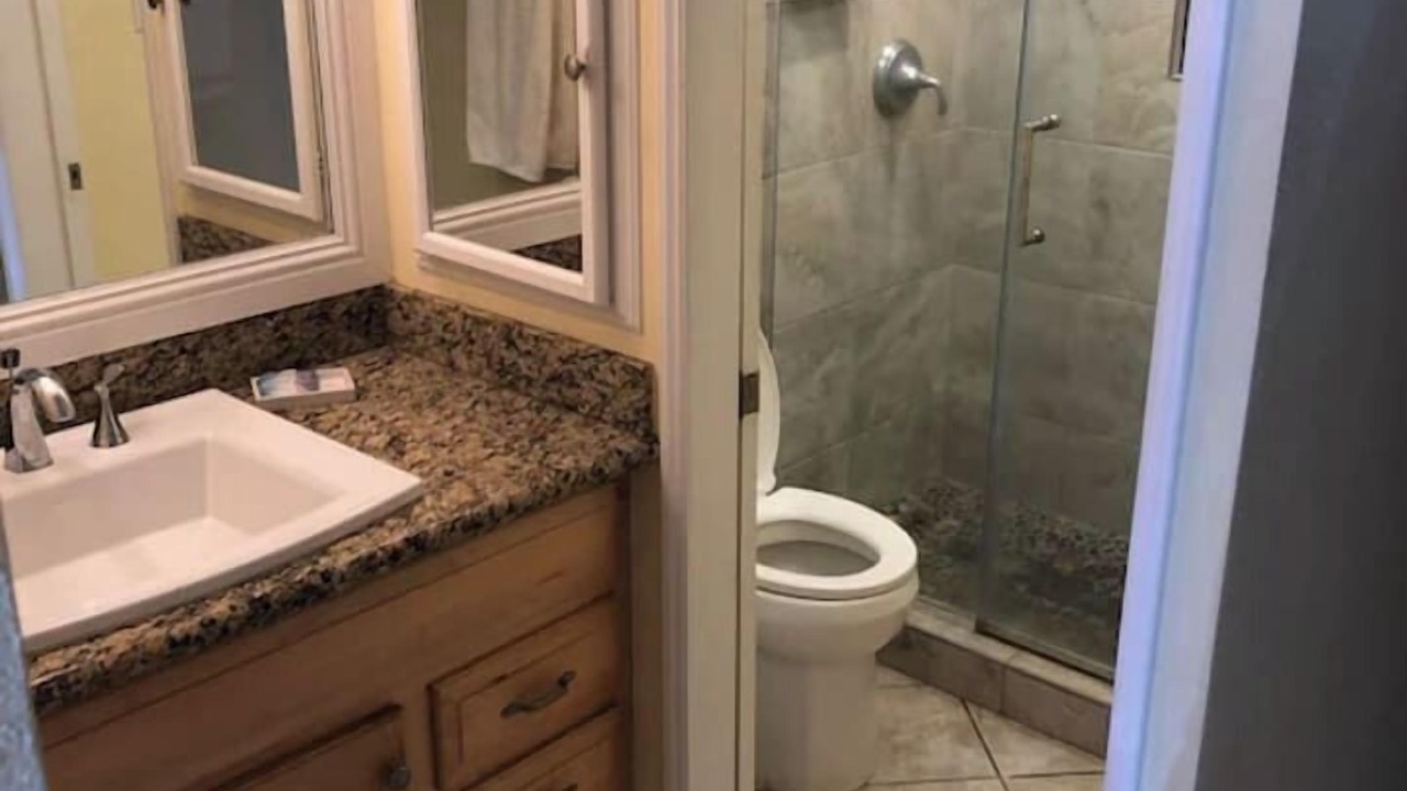 Photo of Bathroom in Honokowai