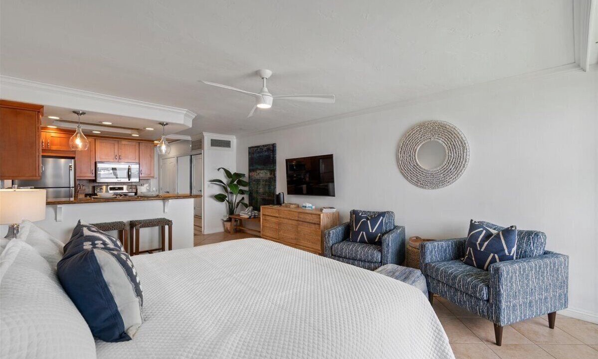 Photo of Bedroom in Historic Lahaina Front Street