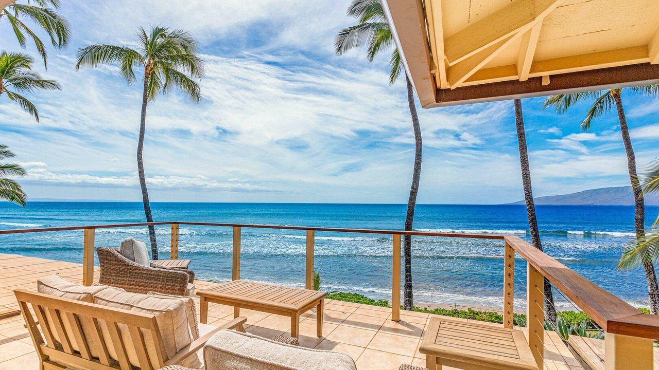 Photo of Patio Balcony in Downtown Lahaina