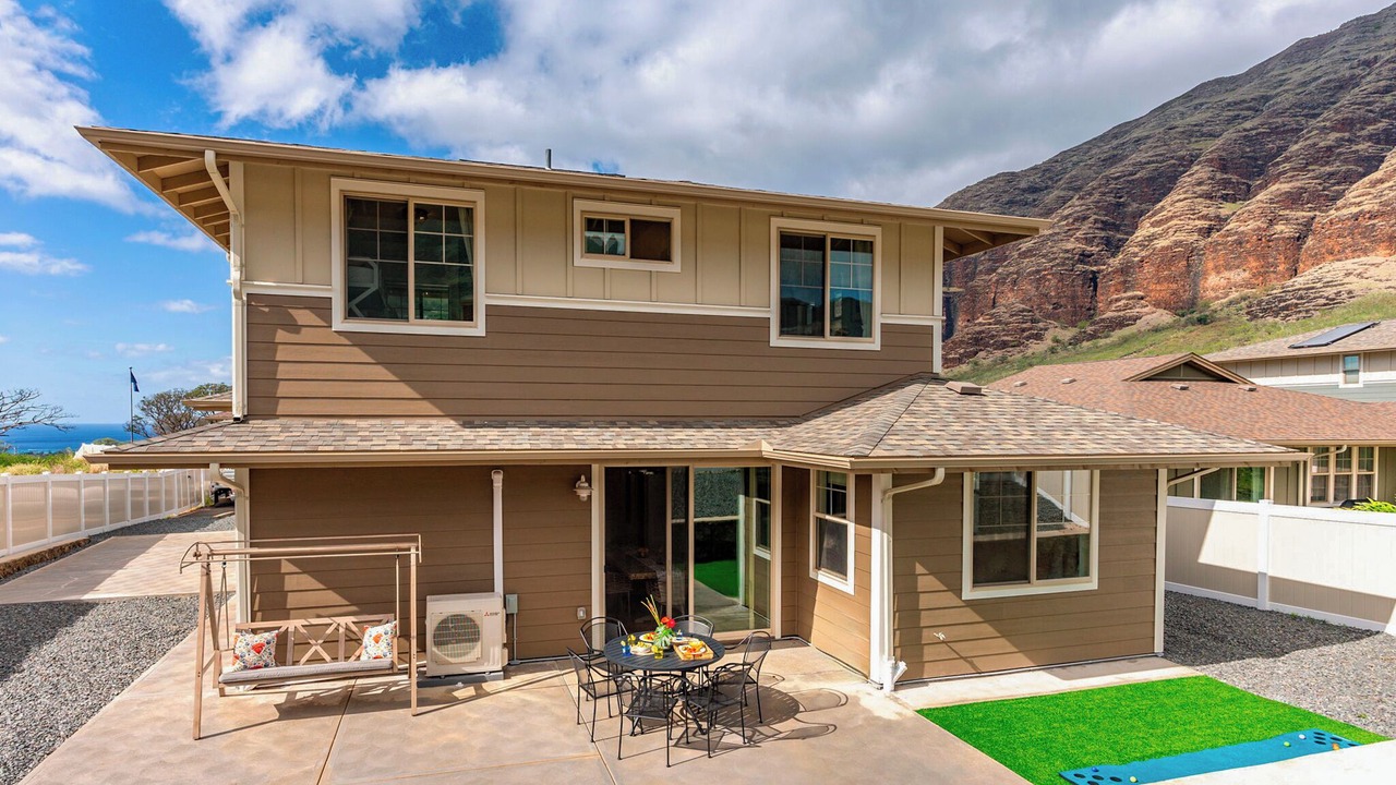 Photo of Outdoor in Makaha Valley