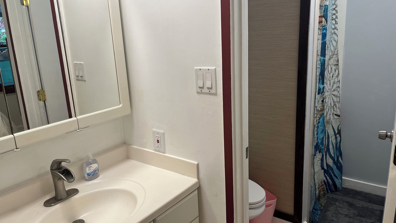 Photo of Bathroom in Liliha - Kapalama