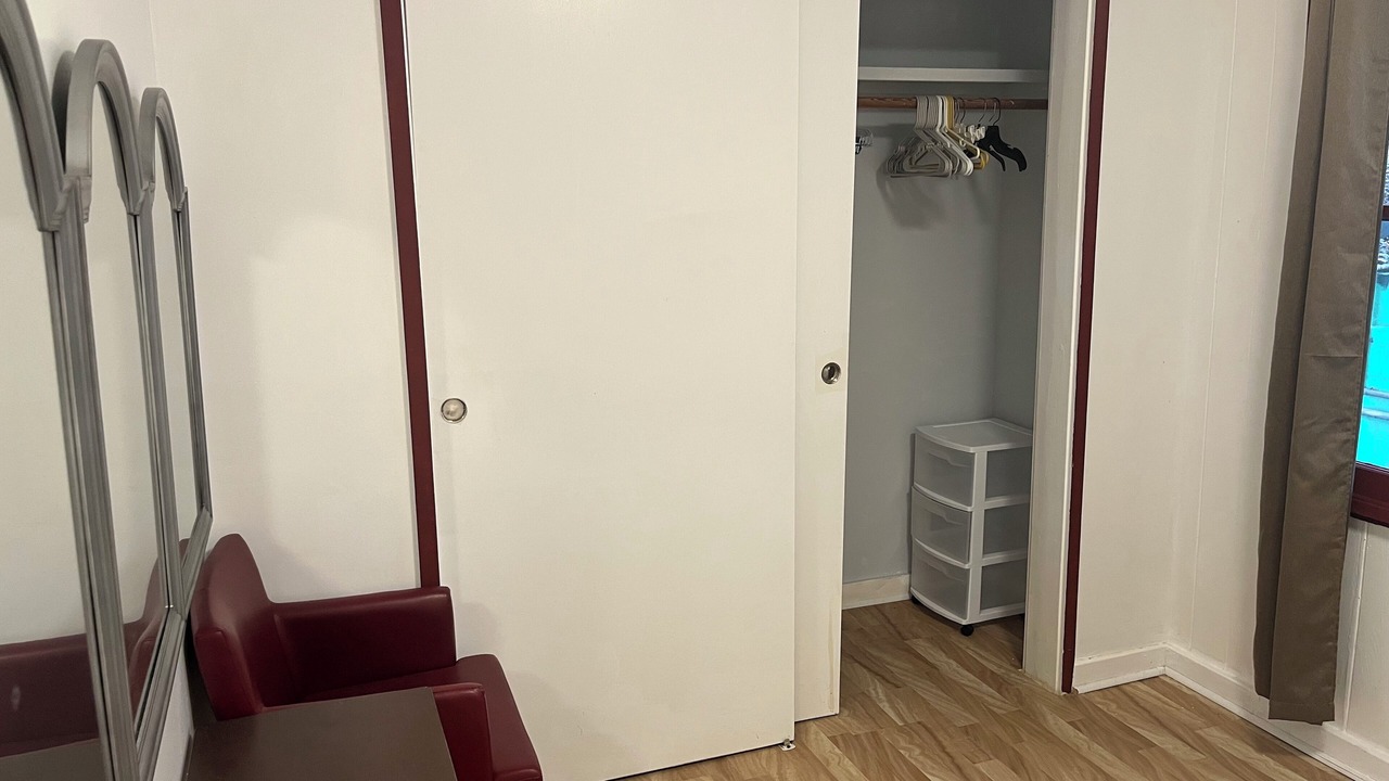 Photo of Bedroom in Liliha - Kapalama
