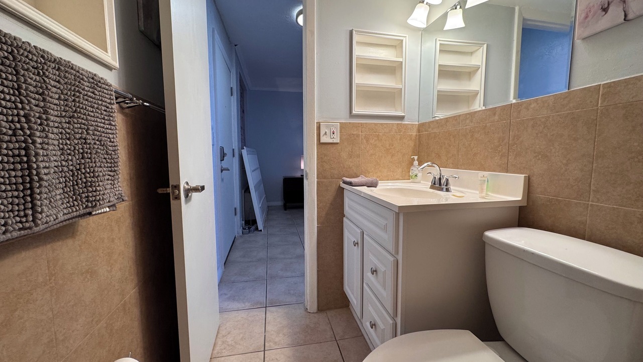Photo of Bathroom in Lenox Park