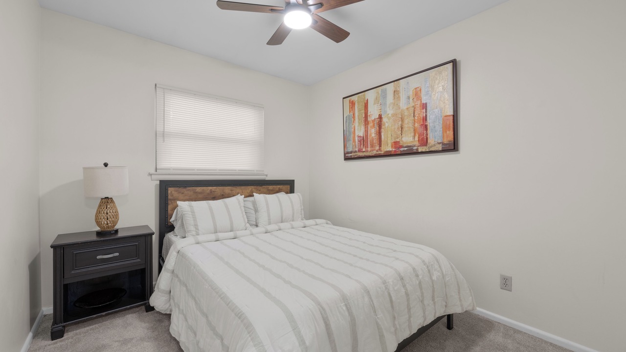 Photo of Bedroom in Summit Station
