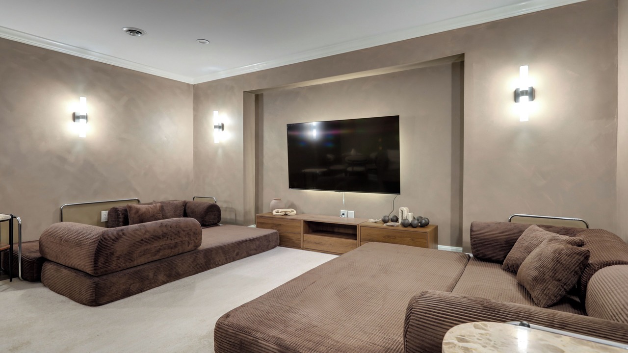 Photo of Livingroom in Mount Auburn
