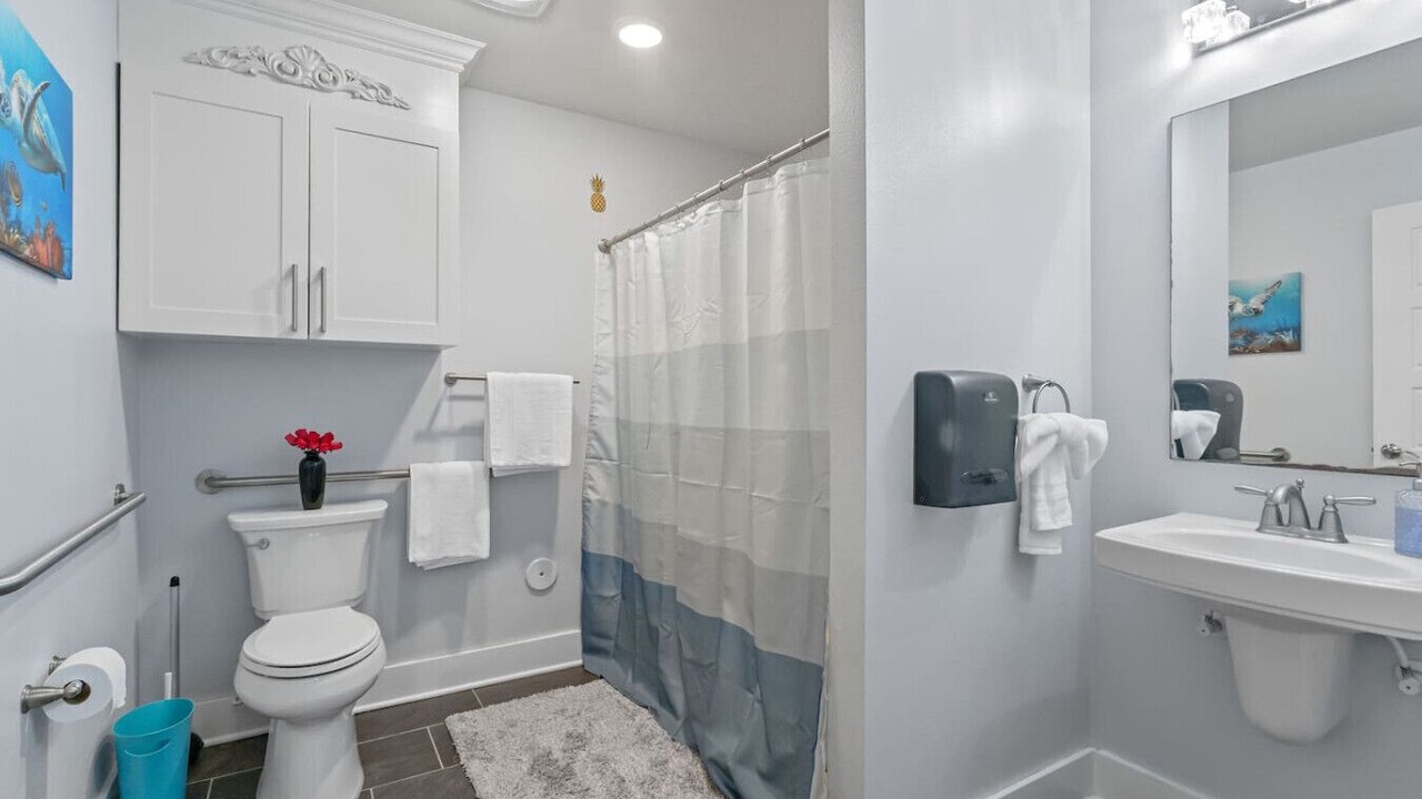 Photo of Bathroom in Ewa