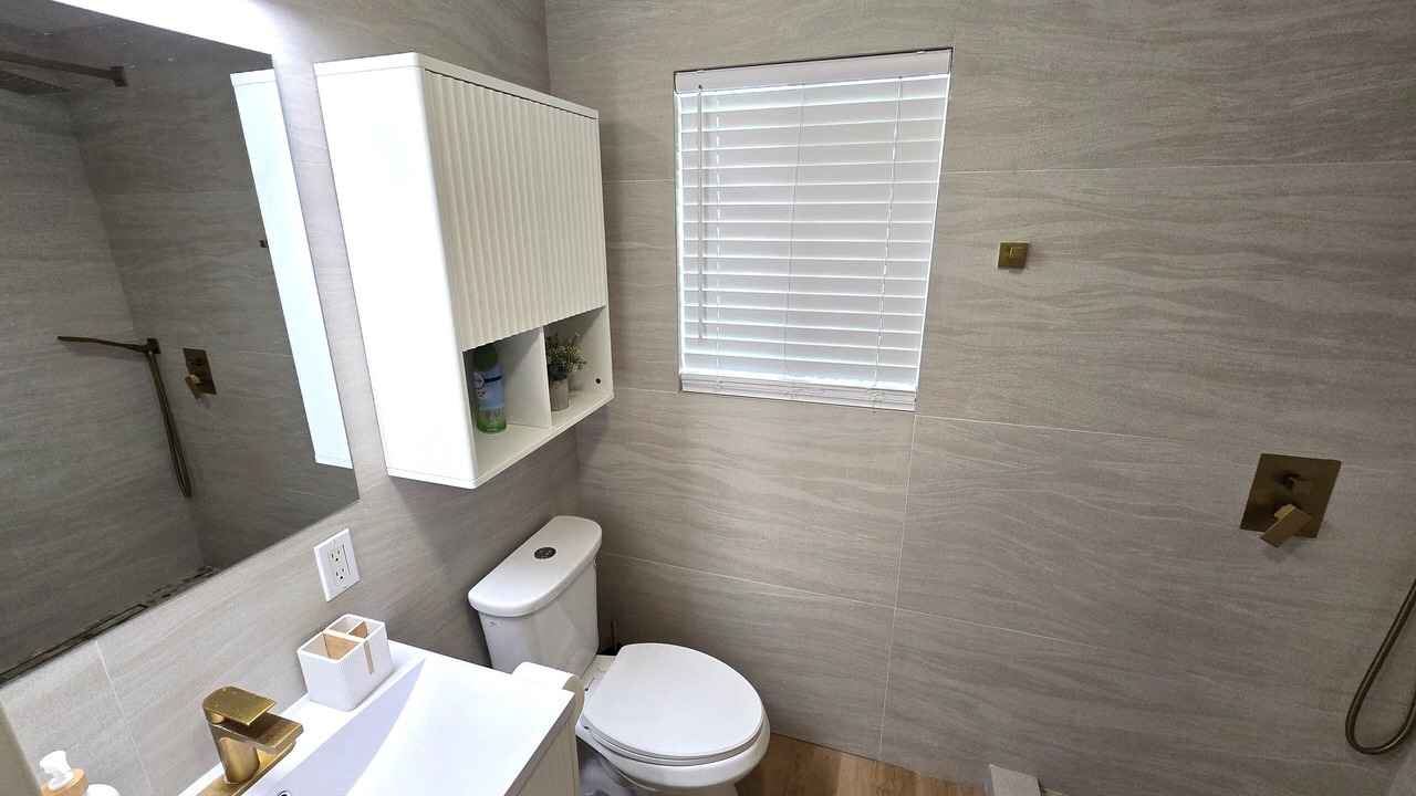 Photo of Bathroom in Ewa