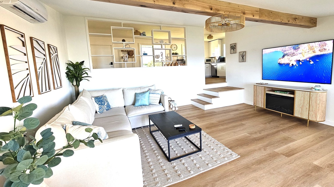 Photo of Livingroom in Ewa