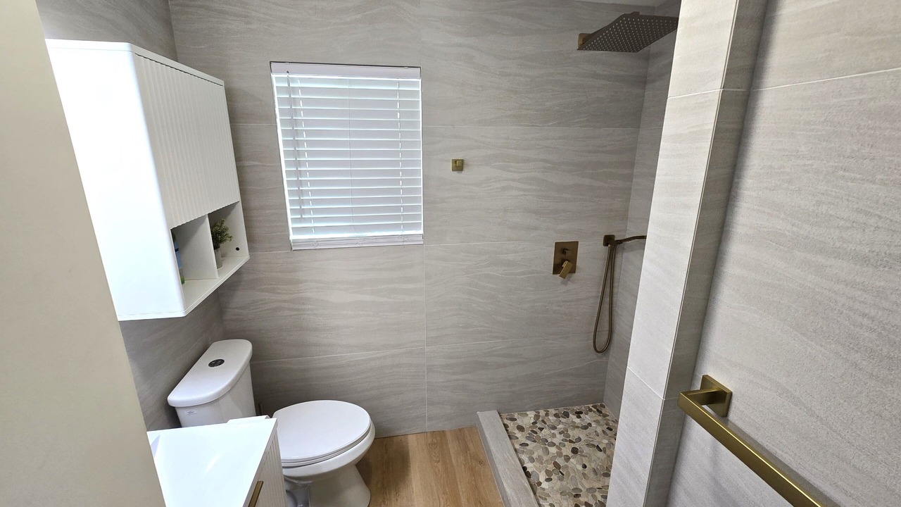 Photo of Bathroom in Ewa