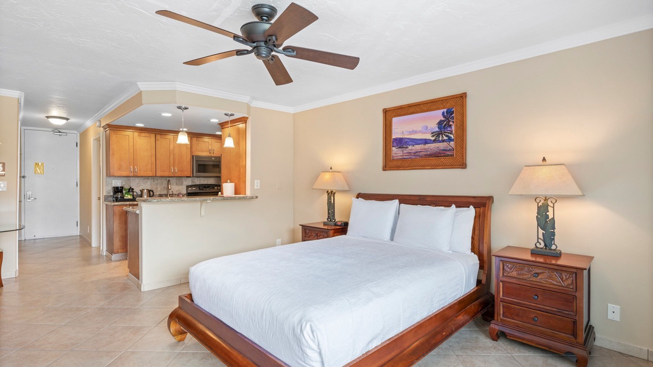 Photo of Bedroom in Historic Lahaina Front Street