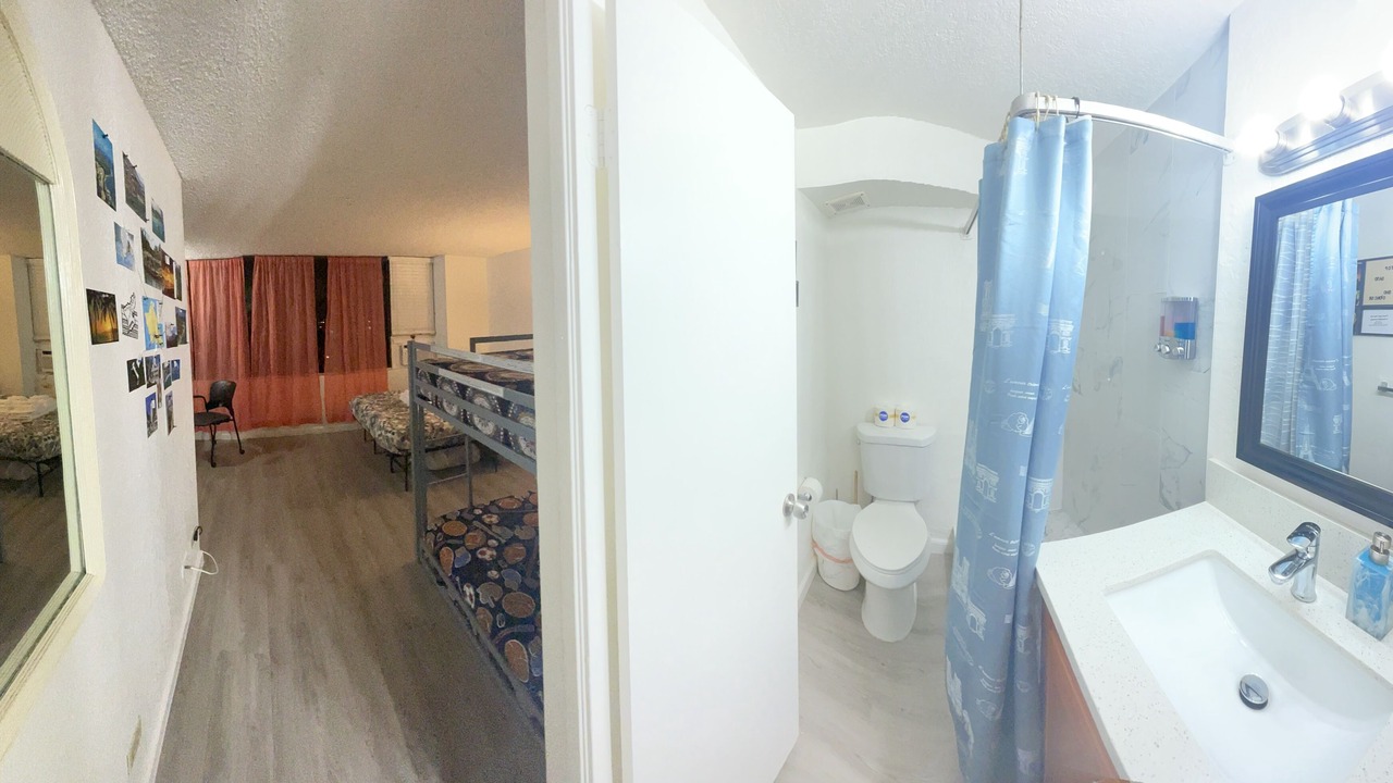 Photo of Bathroom in Waikiki