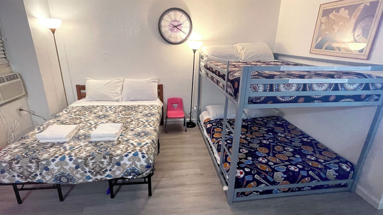 Photo of Bedroom in Waikiki