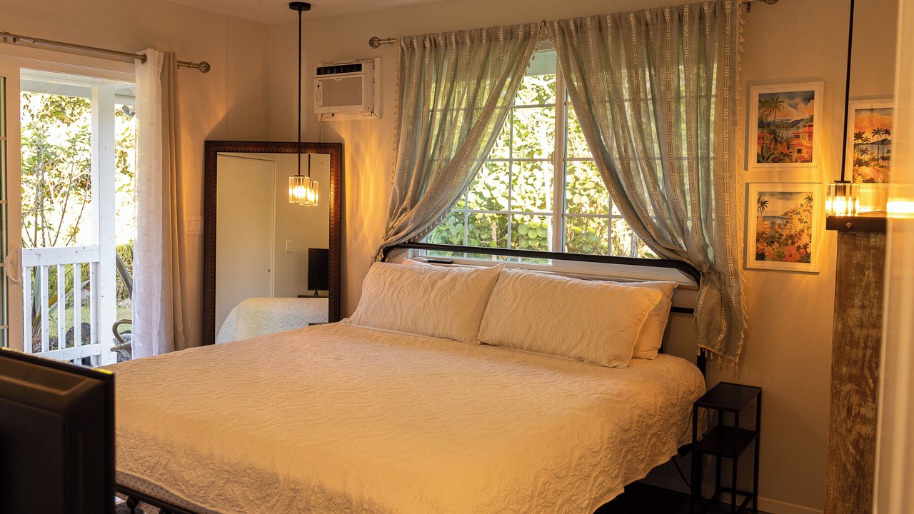 Photo of Bedroom in Keaau