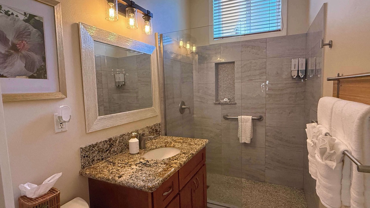 Photo of Bedroom in Kahana