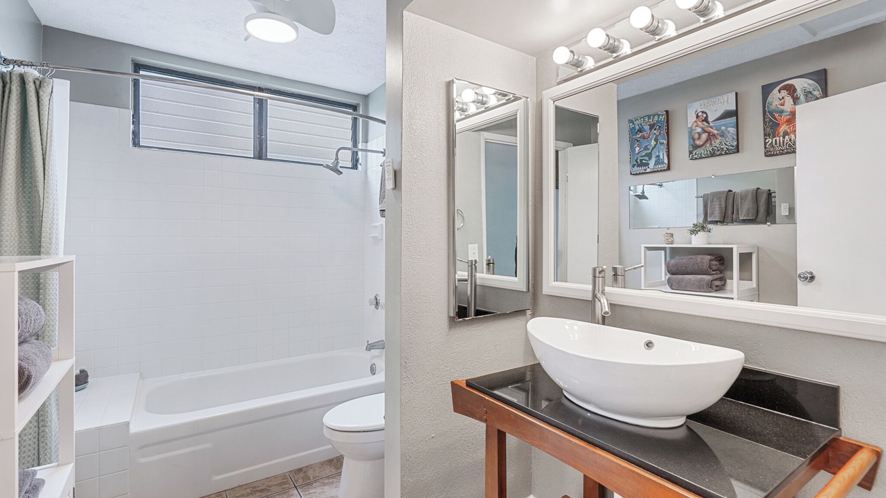 Photo of Bathroom in Historic Kailua Village