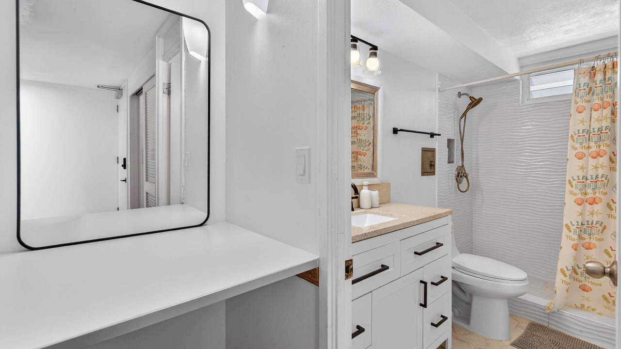 Photo of Bathroom in Punaluu