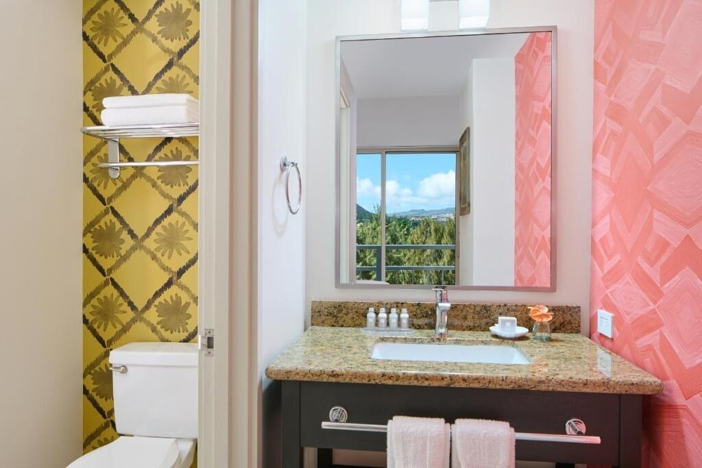 Photo of Bathroom in Diamond Head - Kapahulu - St. Louis