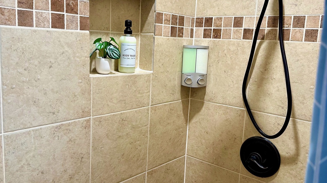Photo of Bathroom in Volcano