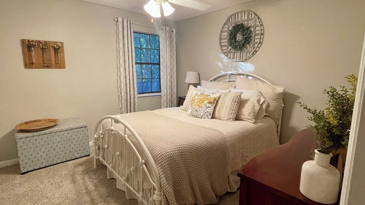 Photo of Bedroom in Martinez