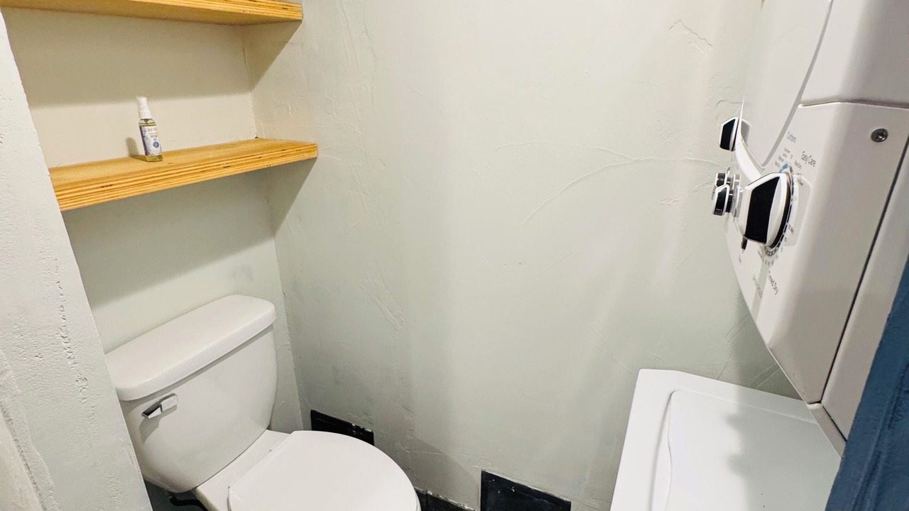 Photo of Bathroom in Waikiki