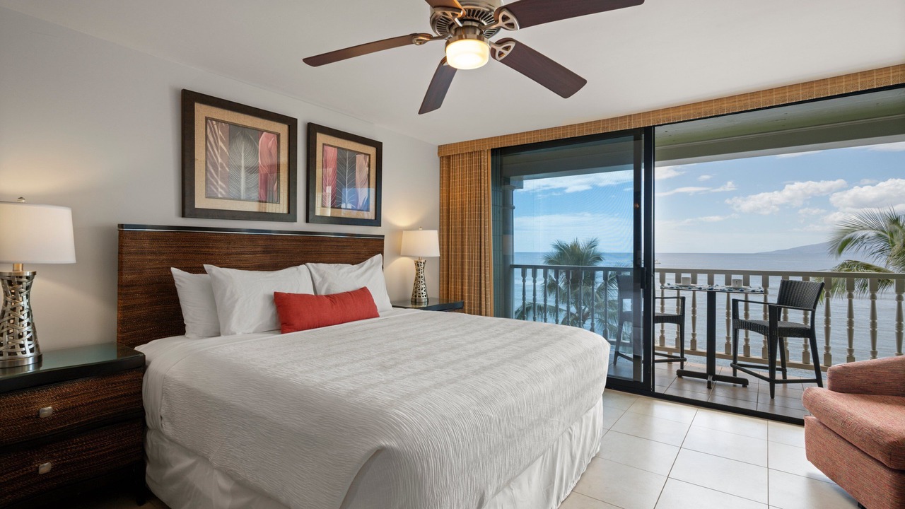 Photo of Bedroom in Historic Lahaina Front Street