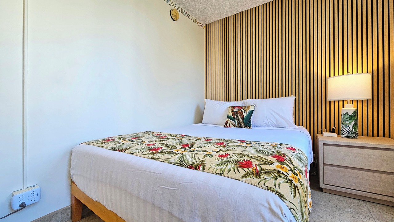 Photo of Bedroom in Waikiki