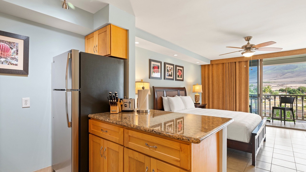 Photo of Bedroom in Historic Lahaina Front Street