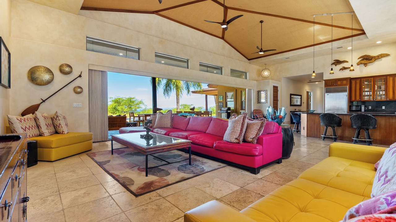 Photo of Livingroom in Kamuela