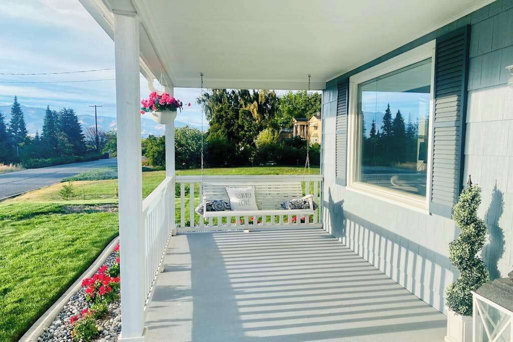 Photo of Patio Balcony in Monitor