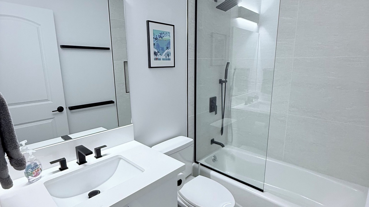 Photo of Bathroom in Waialae Iki Ridge
