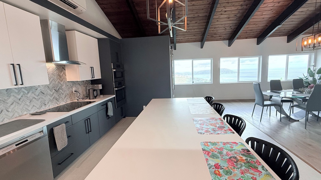 Photo of Kitchen in Waialae Iki Ridge