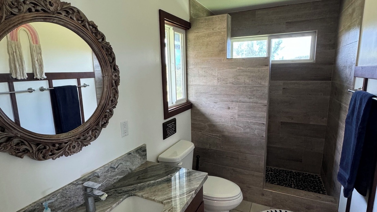 Photo of Bathroom in Kahuku