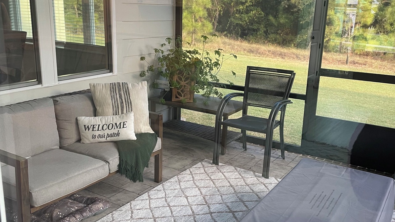 Photo of Livingroom in Evans