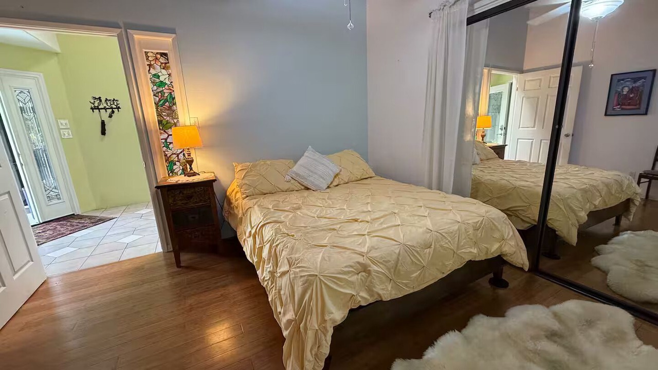 Photo of Bedroom in Leilani Estates