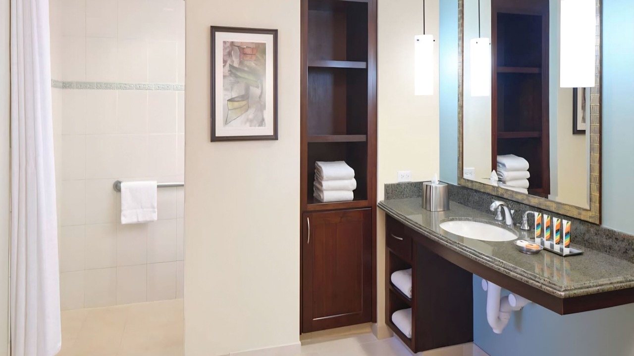 Photo of Bathroom in Waikiki
