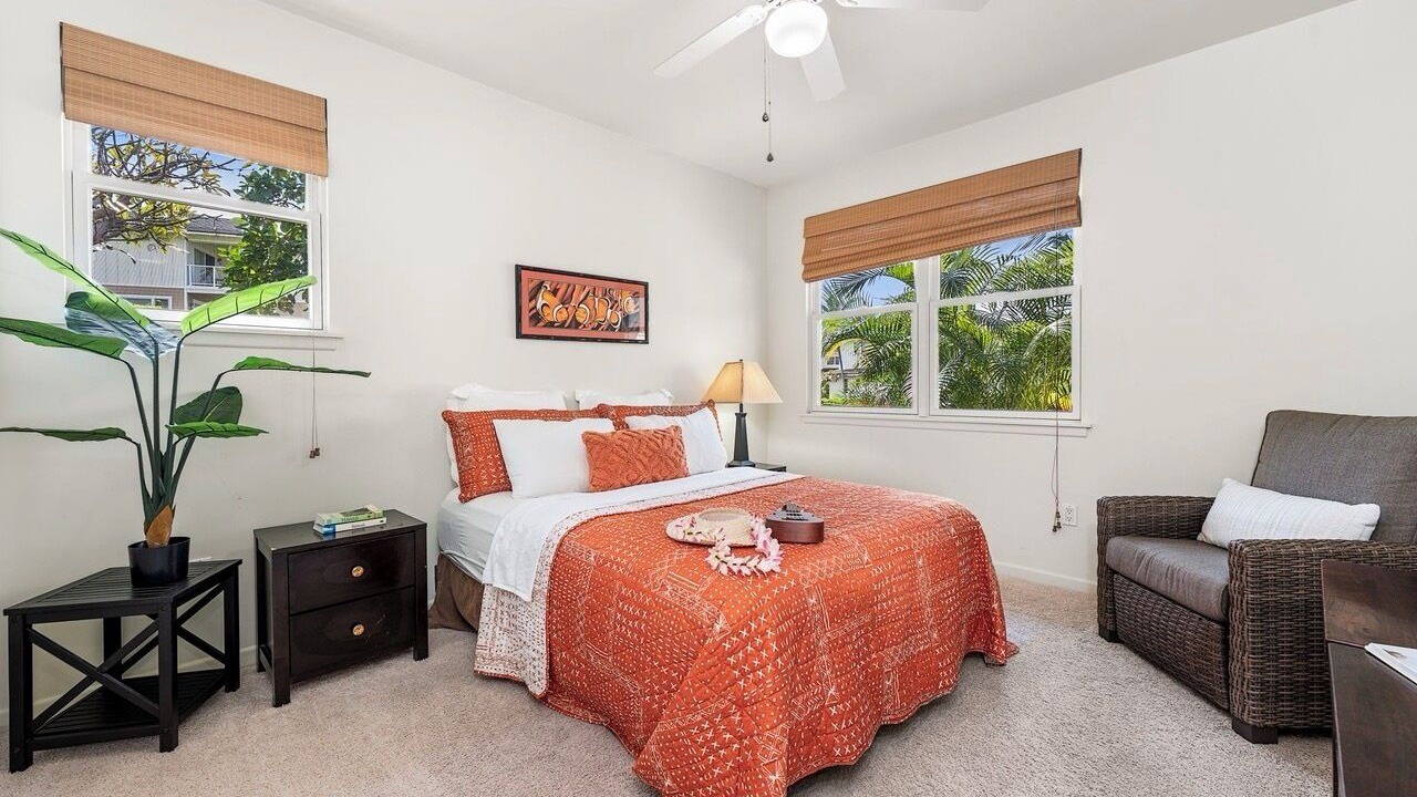 Photo of Bedroom in Kahaluu Bay