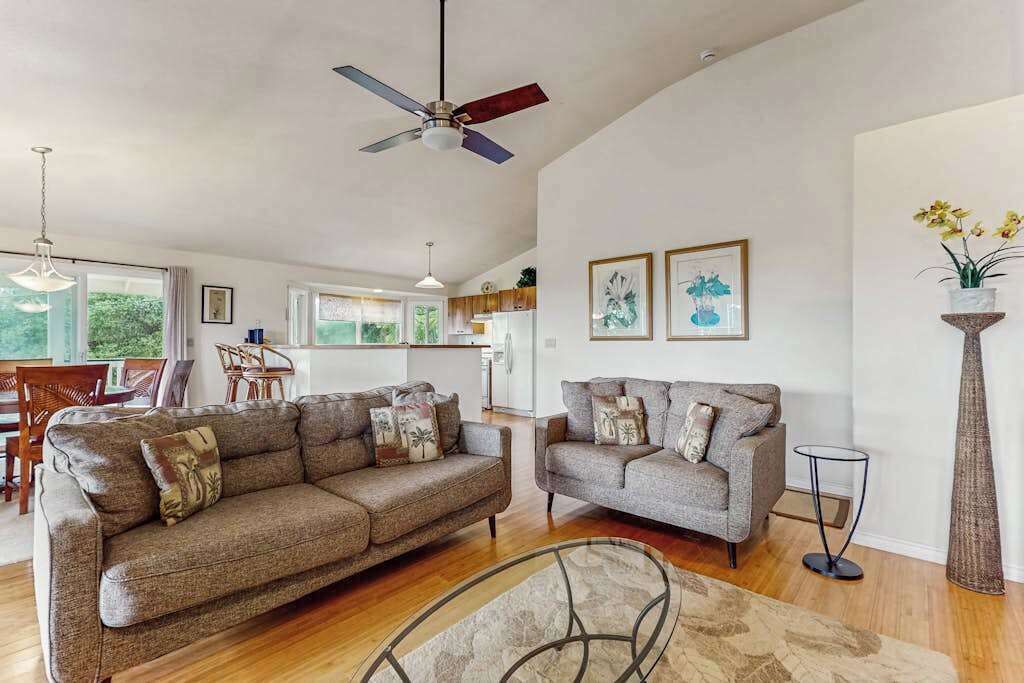 Photo of Livingroom in Kamuela