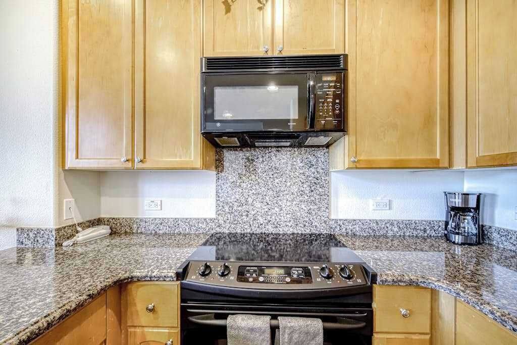 Photo of Kitchen in Waikoloa