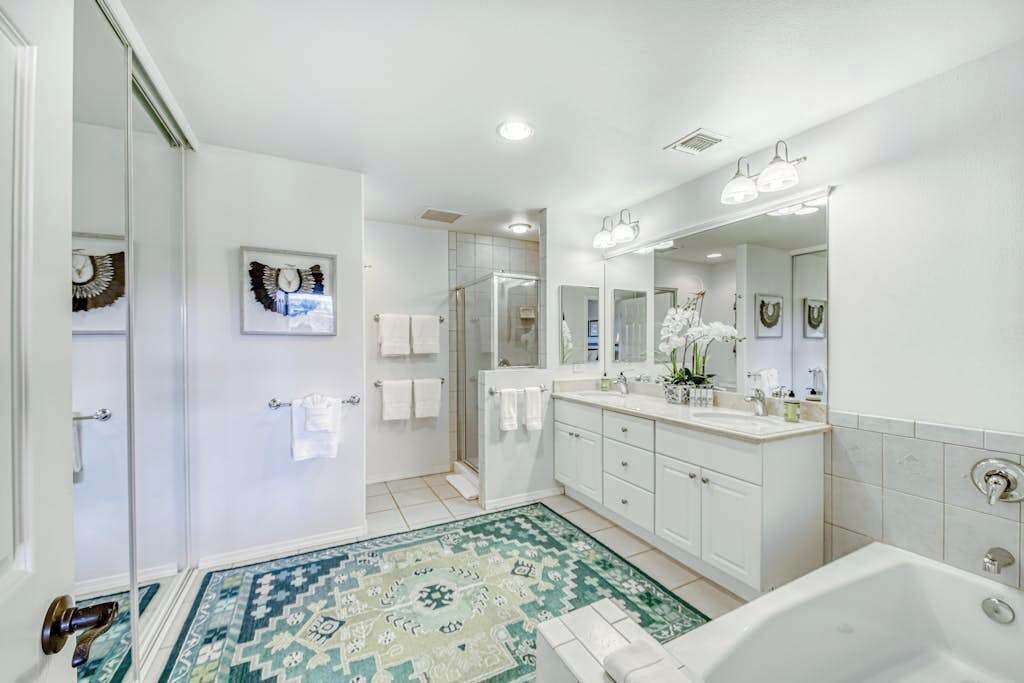 Photo of Bathroom in Waikoloa