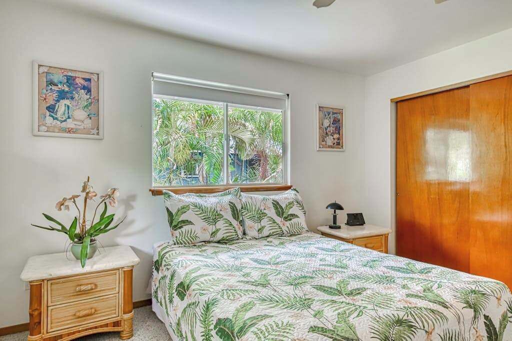 Photo of Bedroom in Kahaluu Bay