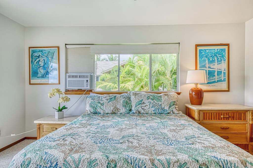 Photo of Bedroom in Kahaluu Bay