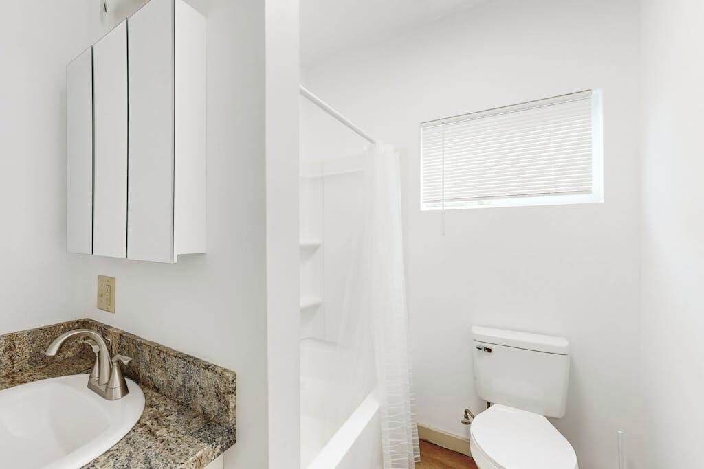 Photo of Bathroom in Kalihi Valley