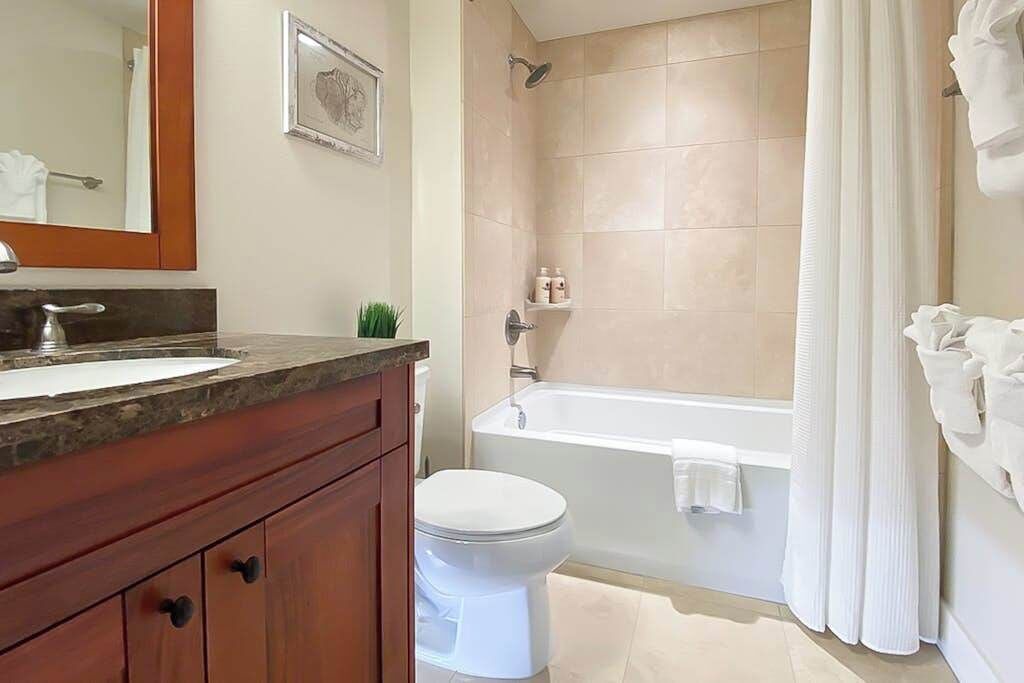 Photo of Bathroom in Poipu