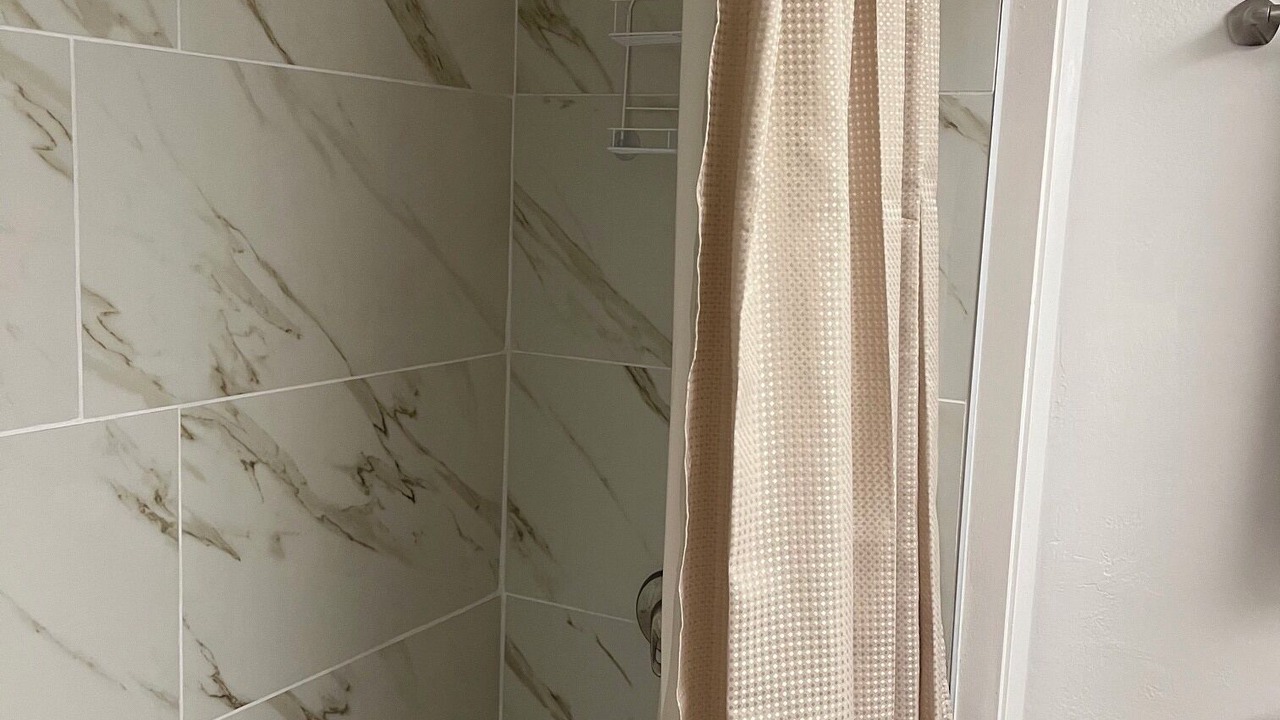 Photo of Bathroom in Hilo