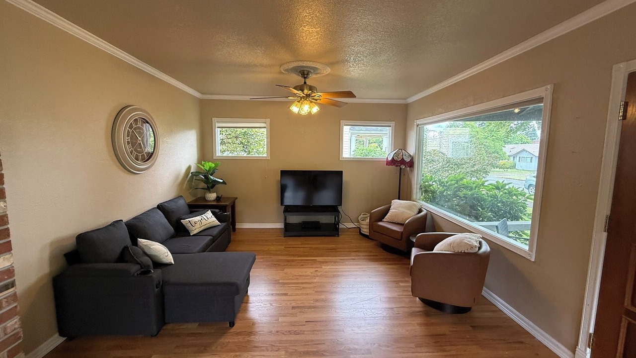 Photo of Livingroom in Enumclaw