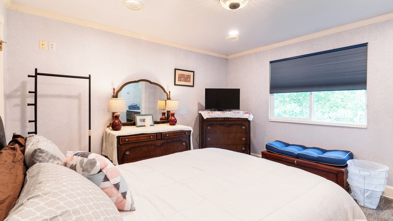 Photo of Bedroom in Logan