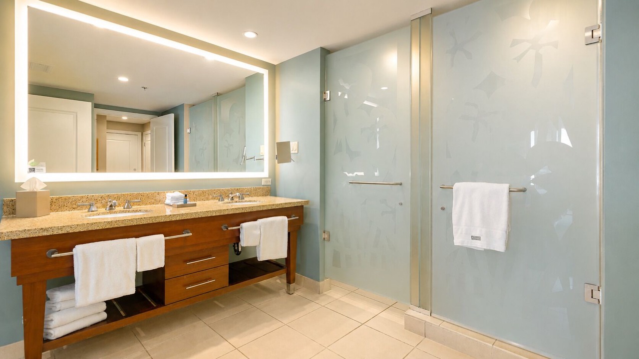 Photo of Bathroom in Lahaina