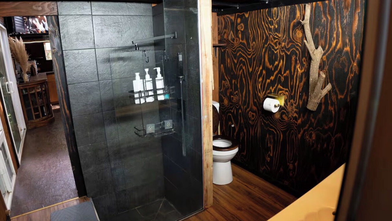 Photo of Bathroom in Punaluu