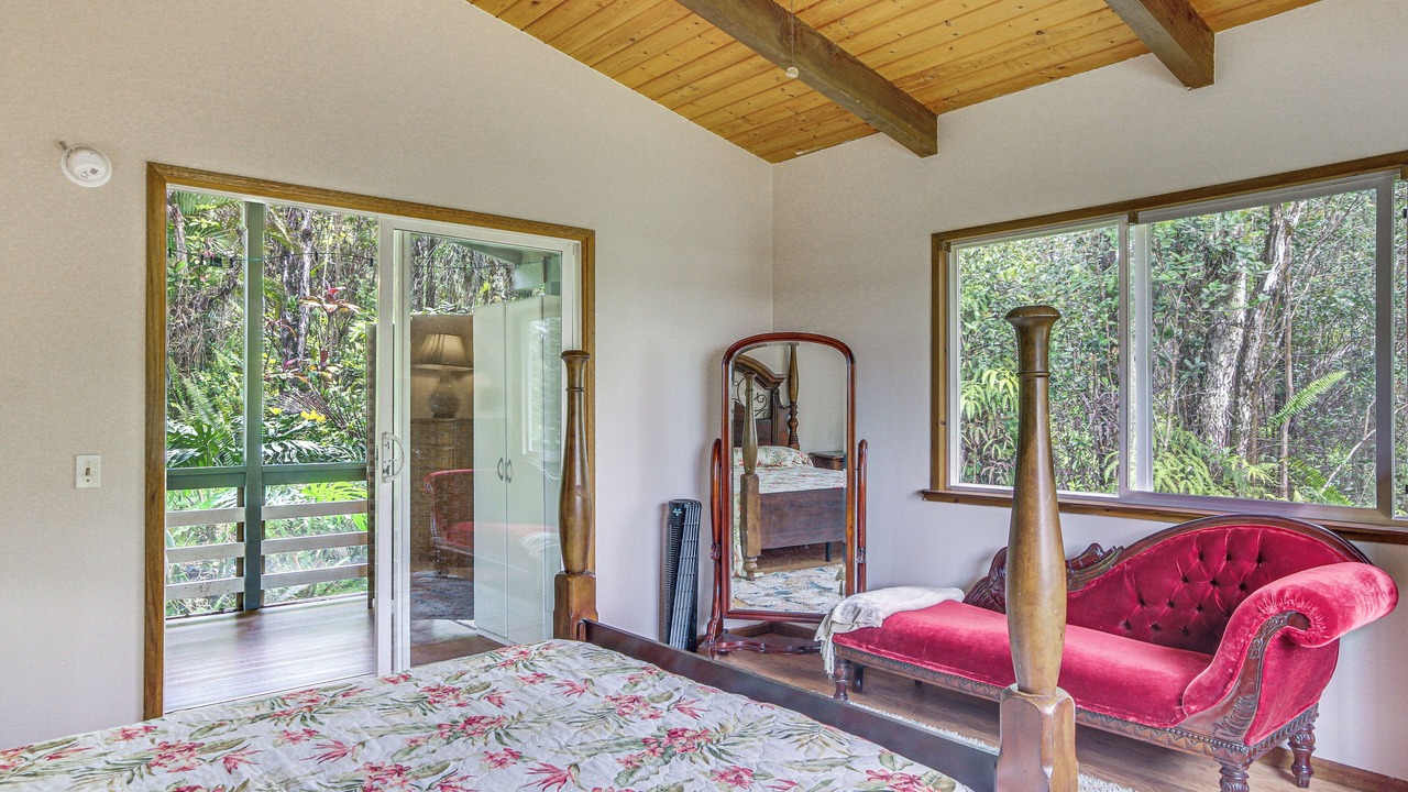 Photo of Bedroom in Hawaiian Acres