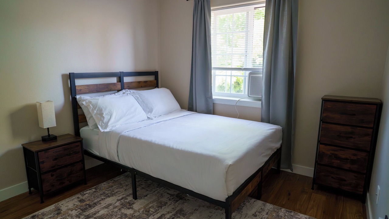 Photo of Bedroom in Bull Mountain